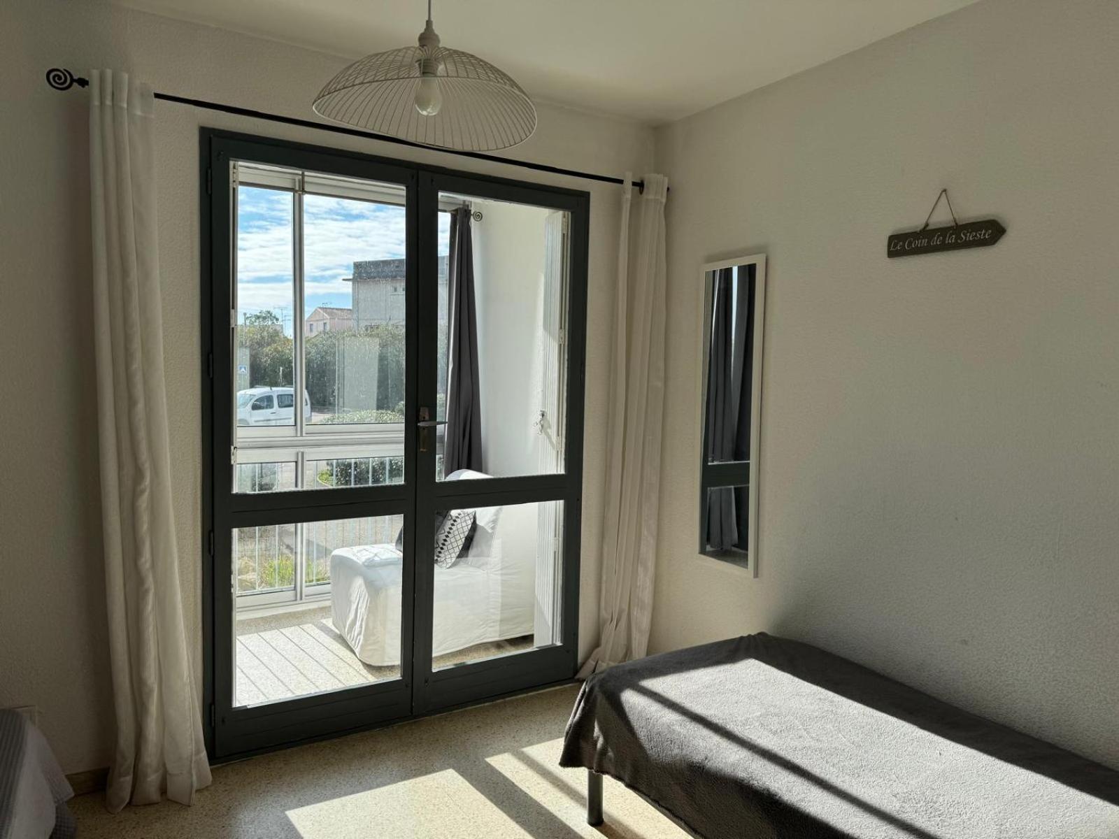 Sol-Y-Days Goelette, Agreable Appartement En Rdc Avec Parking, Proche Du Centre-Ville Et De La Plage Le Grau-du-Roi Buitenkant foto